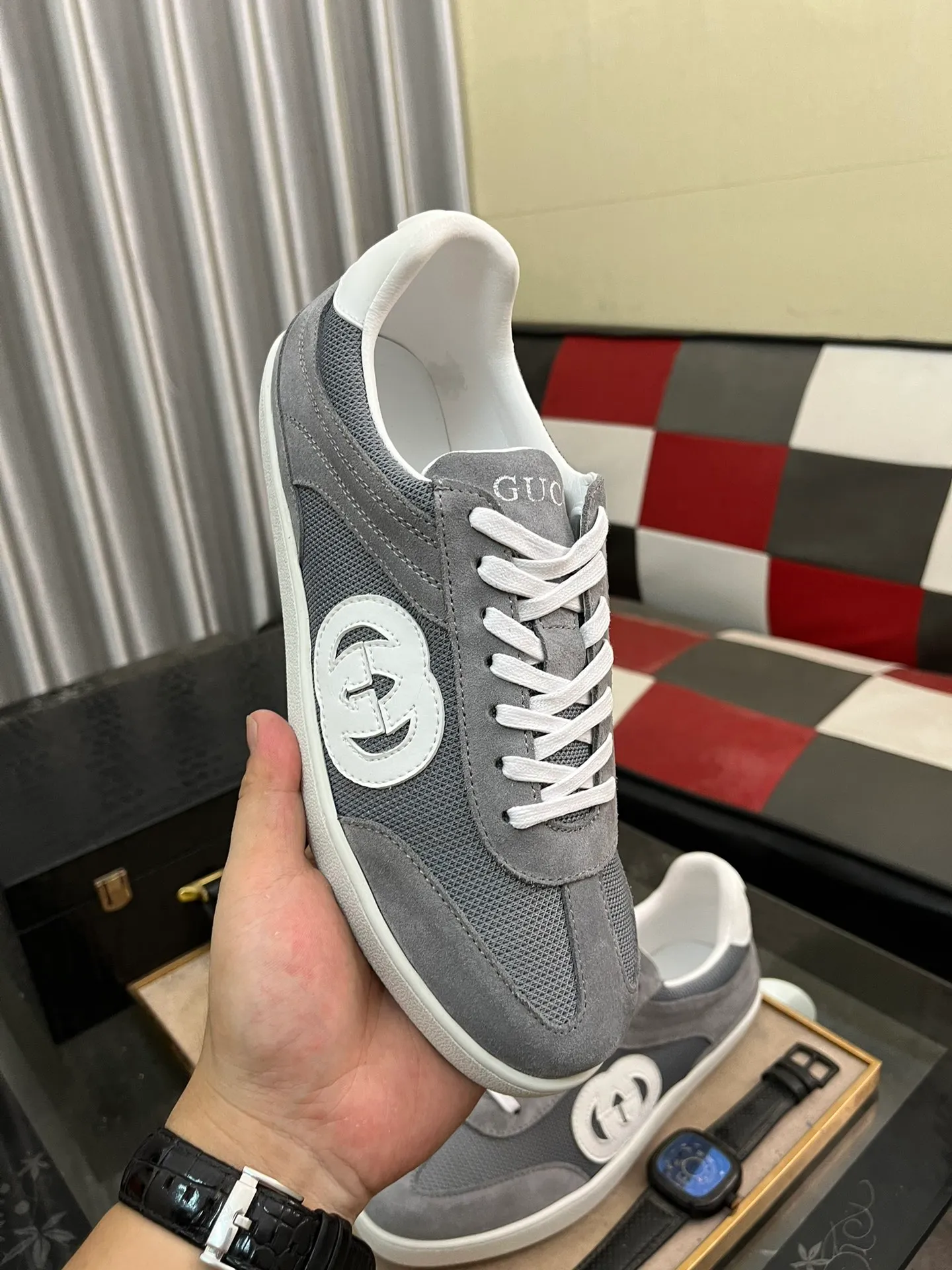 Men's shoes💰380⌚️⌚️[GUCCI] Gucci men's casual shoes are absolutely popular🔥The ultimate matching item for trendy men! The charm of super texture is irresistible, the main recommendation, the flower leather color is bright! The upper is made of high-quality cowhide + brand printed fabric, sheepskin feet, wear-resistant rubber sole, noble and elegant! Extremely comfortable🎁🎁You can be as handsome as you want💪 38-447️⃣colors available